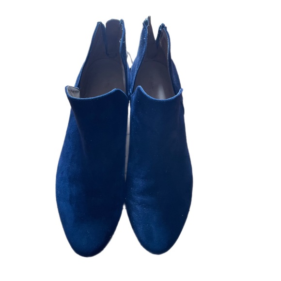 Beautiful blue suede size 8 Kenneth Cole Reaction booties, ankle boots. - Picture 4 of 7